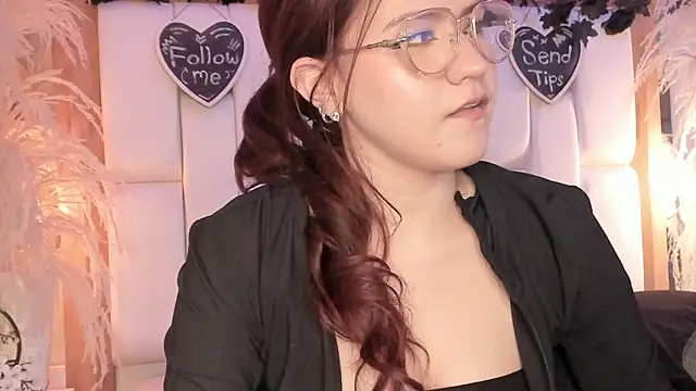 Chat +18 de Daphne_And_Roger ao vivo