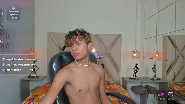Show modela Anyelo_Twink na web-kameri