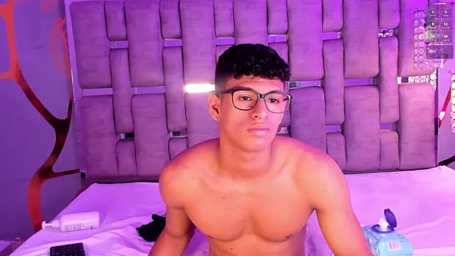 Živý XXX chat DomenicoRey