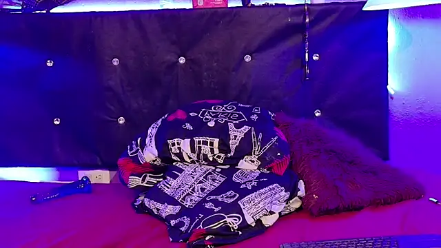 Karim_mansur Adlı Modelin Canlı XXX Sohbeti