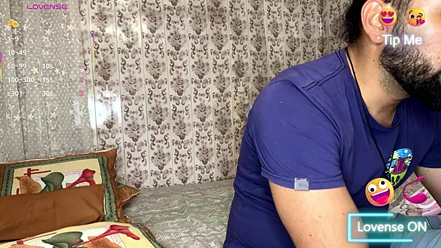 Foxyfox_realsex: διαδικτυακό σόου στην κάμερα