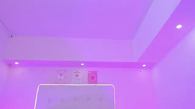 ScarlettDreamss7 webcam show