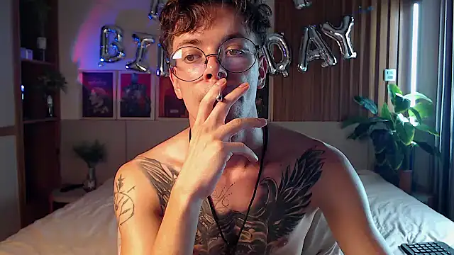 Pertunjukan Kamera Web William_Henry_