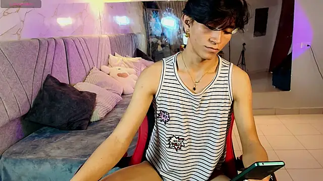 Show modela cococumps na web-kameri