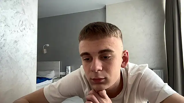 XXX chat uživo modela SoloFury