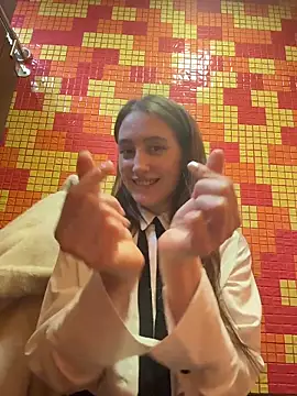 Tiny_Anny élő XXX-chatje