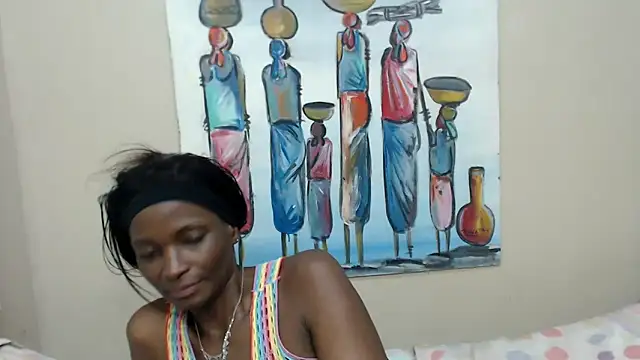 TallDivaNoir élő XXX-chatje