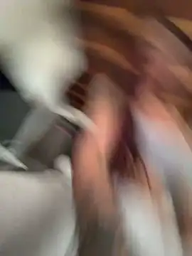 missdirtyhot_ 网络视讯表演