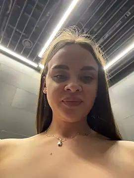 KristiRich Adlı Modelin Web Kamerası Şovu