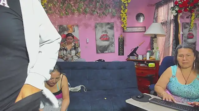 lesbiancuple's Live XXX Chat