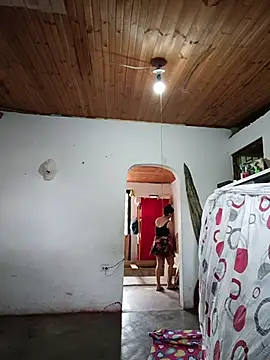 Chat XXX en directo de Layla_Zaid