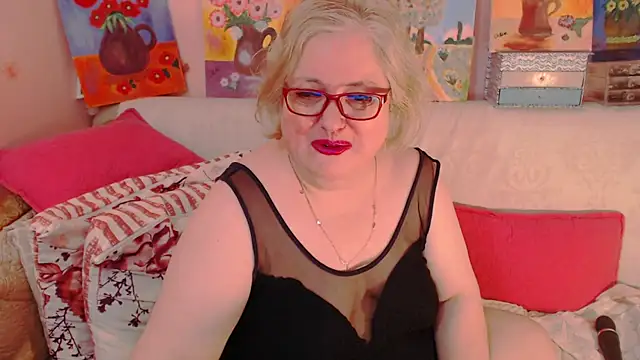 Maturelove_xxx: διαδικτυακό σόου στην κάμερα