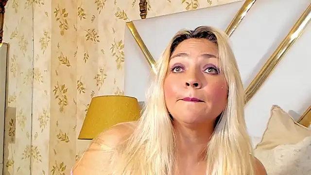 MalorySweet's Live XXX Chat