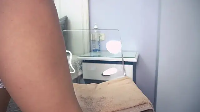 Chat +18 de new_dee ao vivo