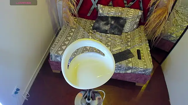 Show modela Nickk_21_ na web-kameri