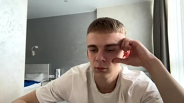 SoloFury 라이브 XXX 채팅