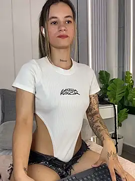 JuliaColemann 라이브 XXX 채팅