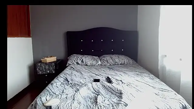 Chat XXX ao vivo de Emilia_1995