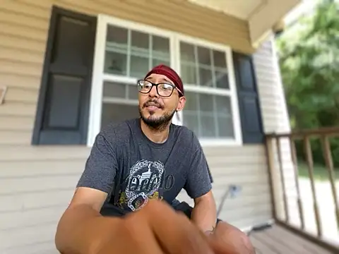 ThrowedWorldWide 网络视讯表演