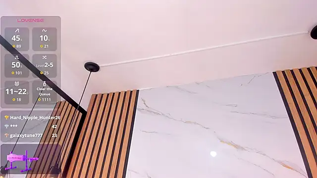 Madyson18 live XXX chat