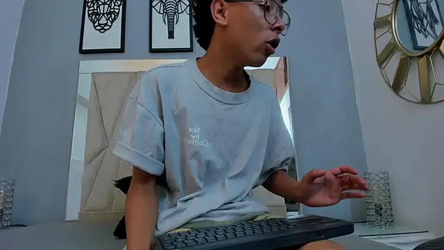 Онлайн чат XXX adams_bobby