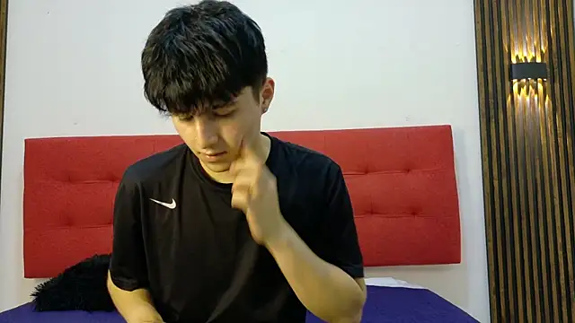 Show modela LunayDream na web-kameri