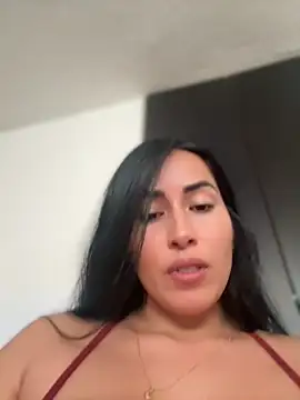 areviklusine1 élő XXX-chatje