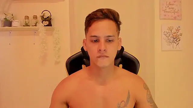 Show de sexy_andres01 na webcam