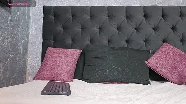 عرض كام megan__collins1