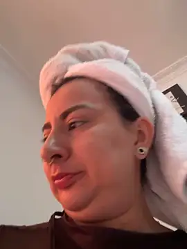 Pokazy przed kamerką – Abril_Luv