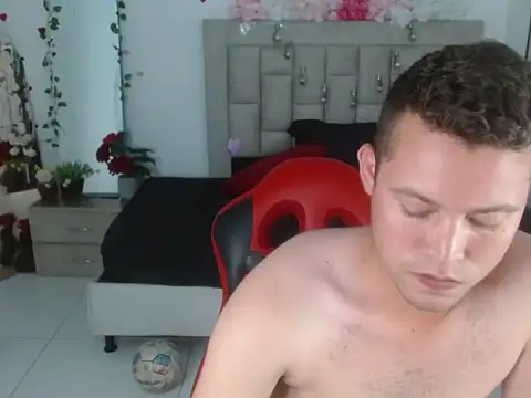 sven_fox723 Show Webcam