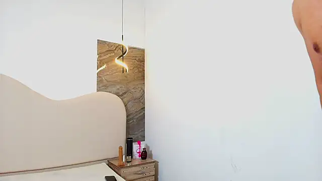 Show modela TONY_FOXX1 na web-kameri