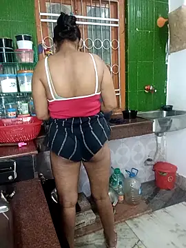 Pokazy przed kamerką – EeshaBhabi