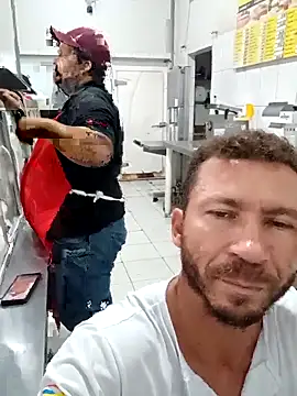 Chatroom XXX en direct de RobertoLuiz84