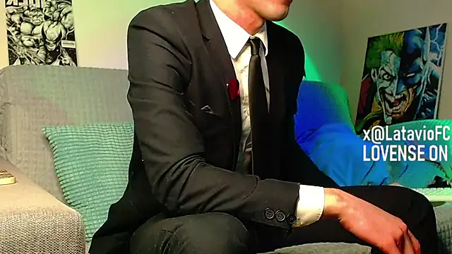 Živý XXX chat Midnighter_