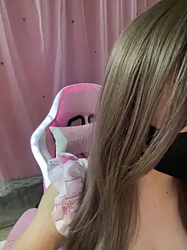 -Violet-t Adlı Modelin Web Kamerası Şovu