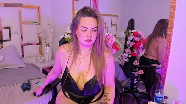 Онлайн чат XXX AvaMiia