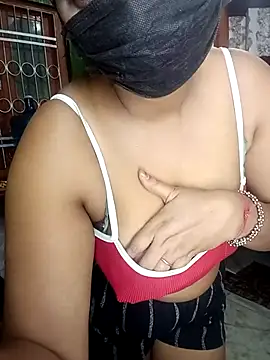 EeshaBhabi's Live XXX Chat