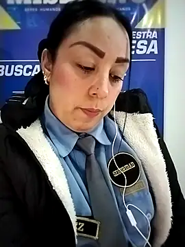 Cristal_Security-1's Live XXX Chat