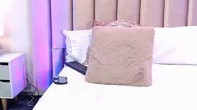 Chat XXX en directo de MelodyCarsson