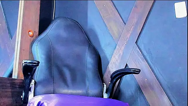 Chatroom XXX en direct de Daniel_huge22