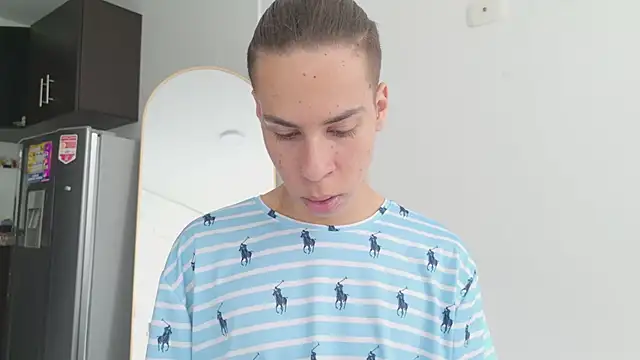 grey___27 Adlı Modelin Web Kamerası Şovu