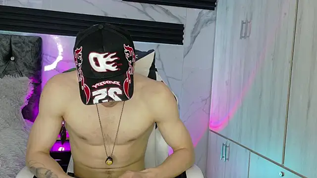 ThiagoFerrero_Hot Webcamshow