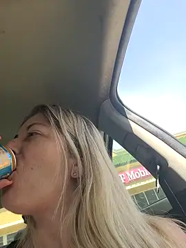 Pokazy przed kamerką – NikkiBlisss