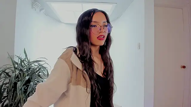 eimi_rosse18's Live XXX Chat