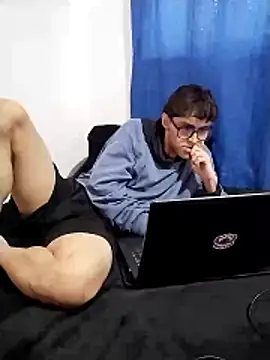 Webkamerová show AoA-BoyStudent