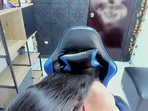 Chat XXX ao vivo de AnnyMilet_