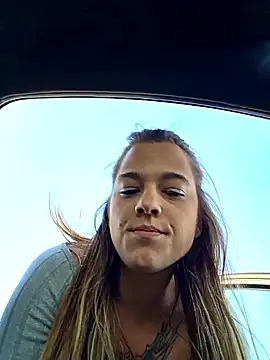 Luna_Lynnのウェブカメラショー