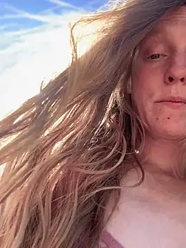 GoldenFlameGoddess – Naživo XXX chat