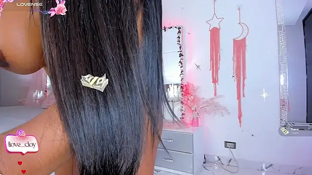 saridethot webcam show